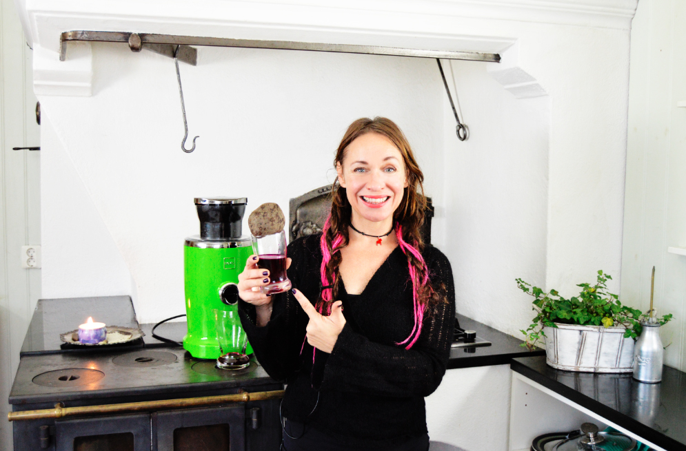 tanja-dyredand-rodbetsjuice-novis