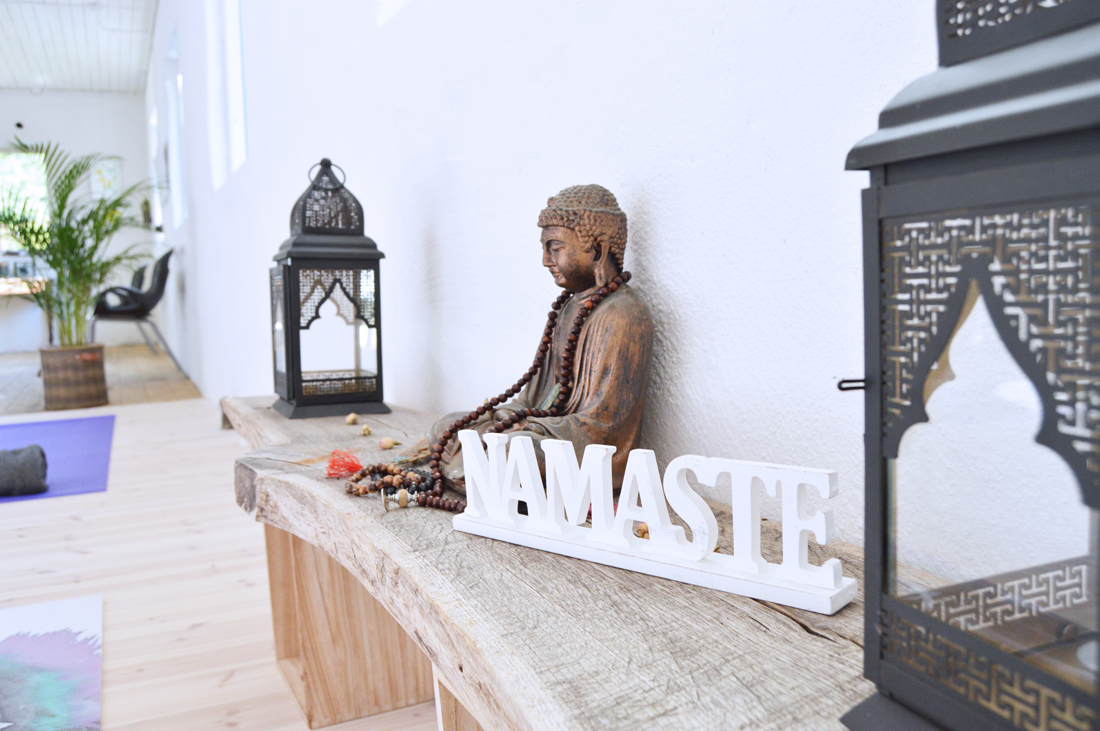 skylt-namaste-tanja